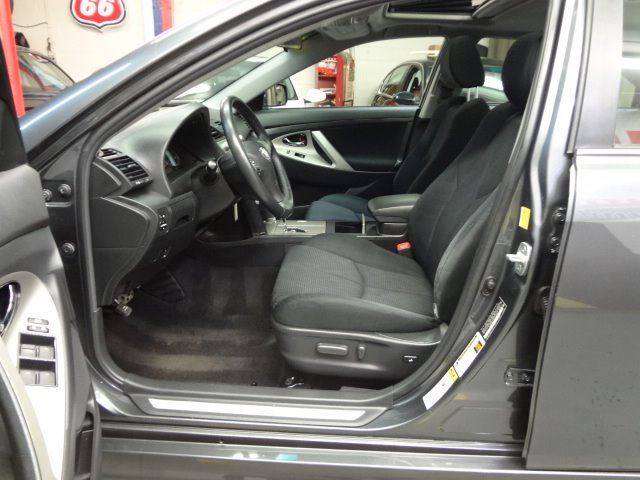 2011 Toyota Camry SE 4dr Sedan 6A